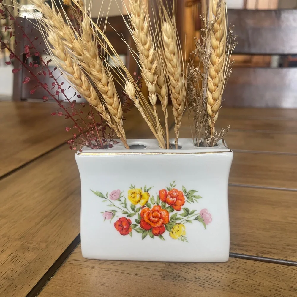 Vintage boho ceramic toothbrush holder
